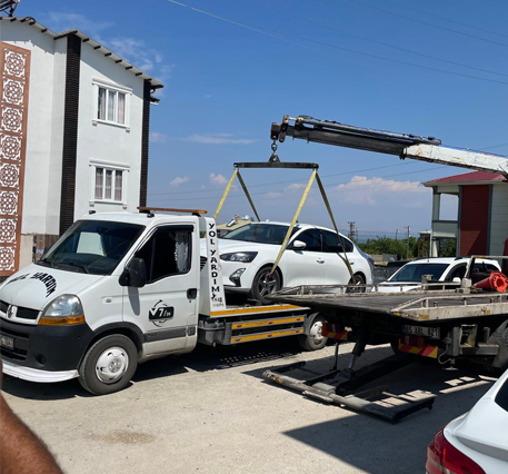 Edremit’te 7/24 Oto Kurtarma Hizmeti